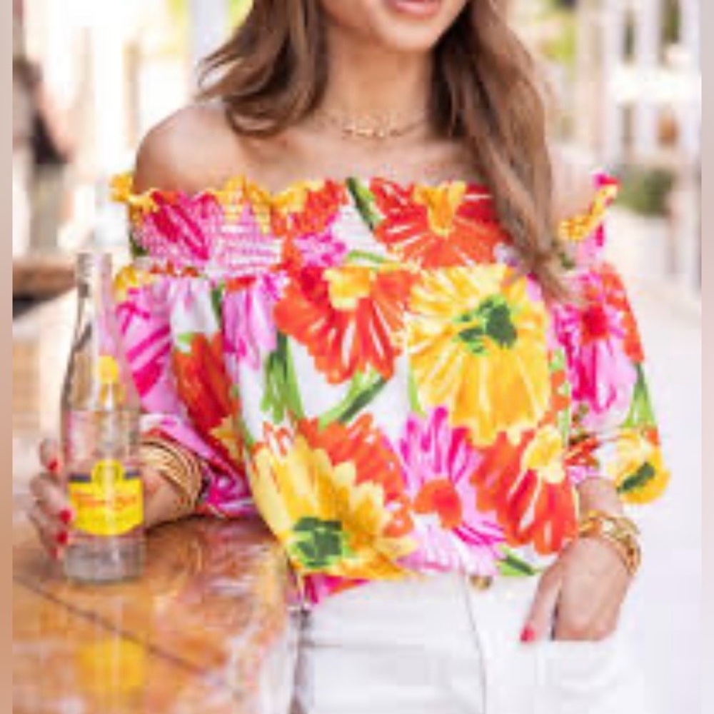 CES FEMME NWT Vibrant Floral Smocked Off Shoulder Top Size Medium